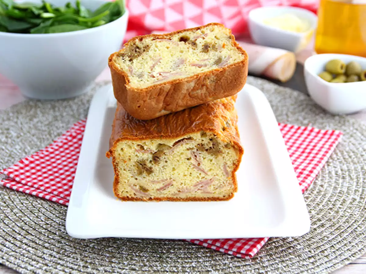 Recept Šunka a syrový koláč so zelenými olivami