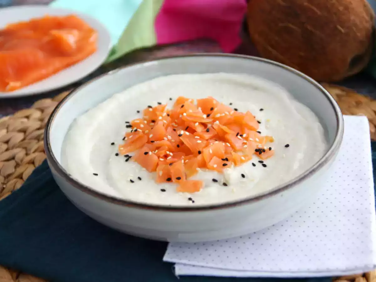 Recept Karfiolový krém, kokos a údený losos