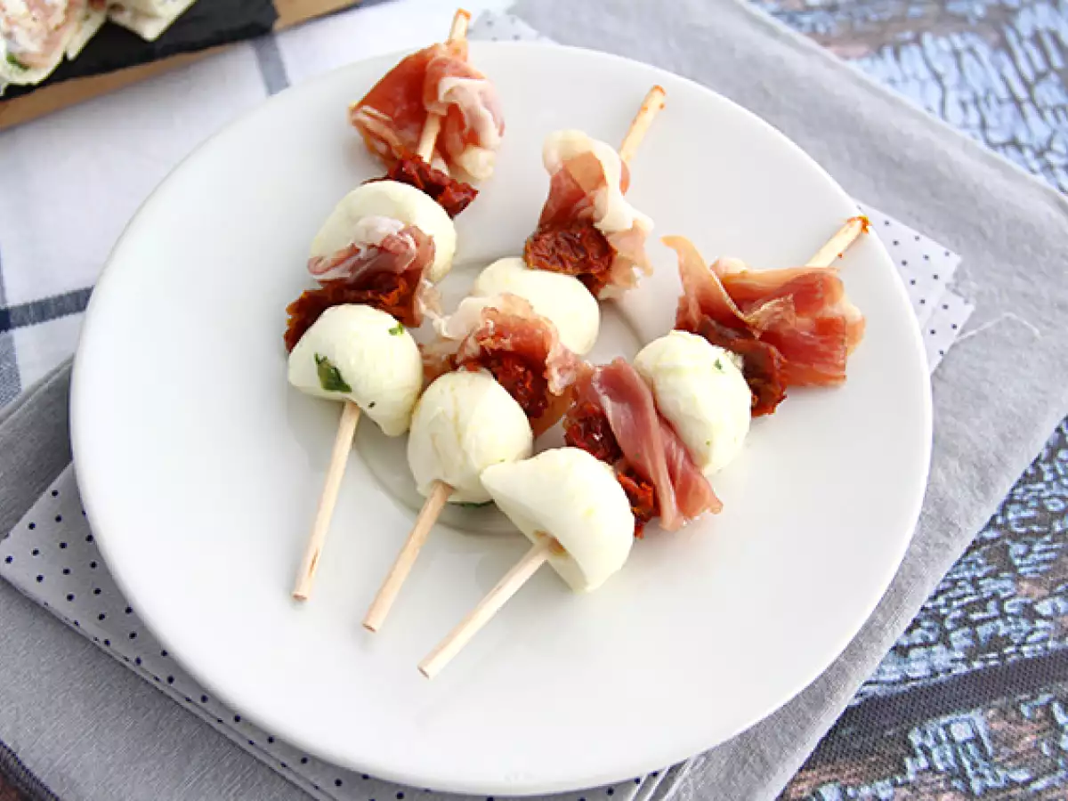 Recept Mozzarella, sušená šunka a aperitív zo sušených paradajok