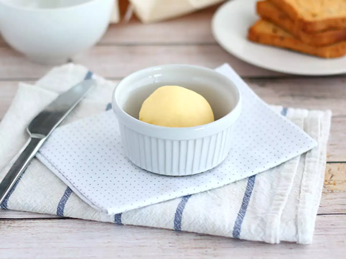 Recept Ako vyrobiť domáce maslo?