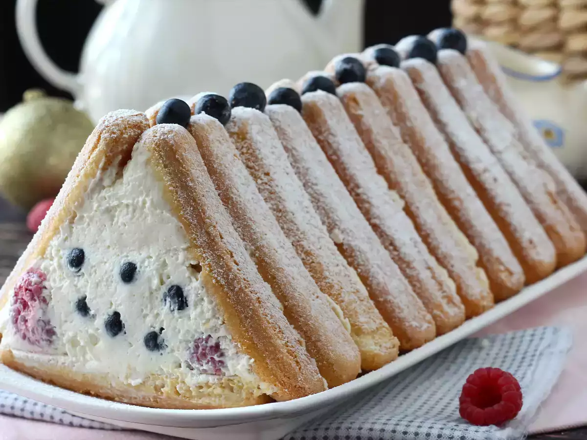 Recept Na výrobu tohto červeného ovocného polena nepotrebujete formu!