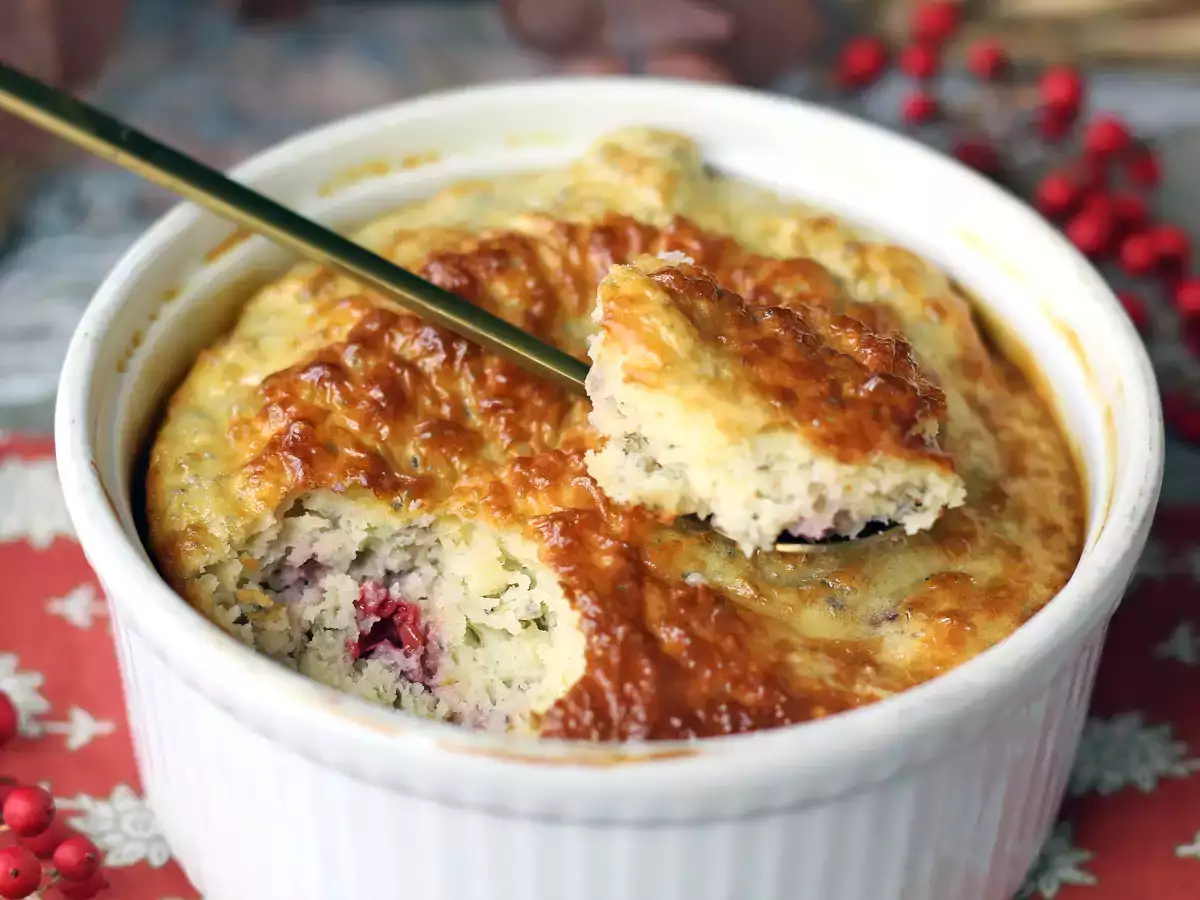 Recept Superjednoduchý proteínový koláč s červeným ovocím