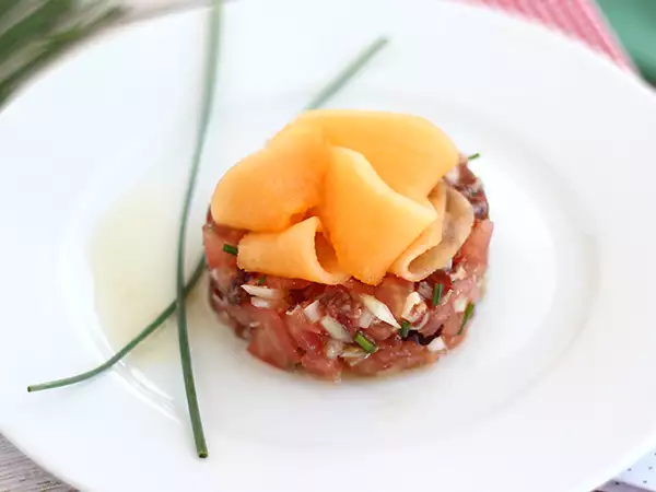 Recept Tatarák zo šunky, melóna a paradajok