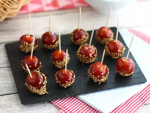 Recept Karamelizované cherry paradajky so sezamovými semienkami alebo paradajky lásky