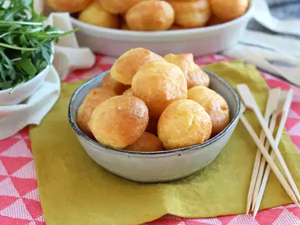Recept Jednoduché syrové gougères