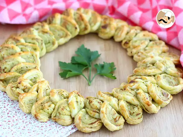 Recept Veniec z lístkového cesta s pestom na aperitív