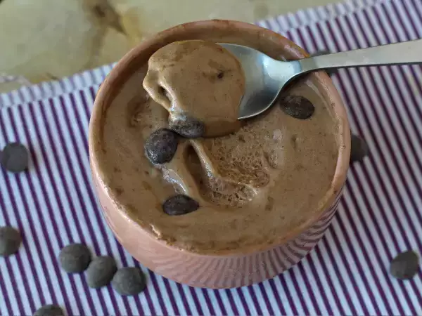 Recept Čokoládová srvátková super proteínová zmrzlina, hotová za 5 minút!