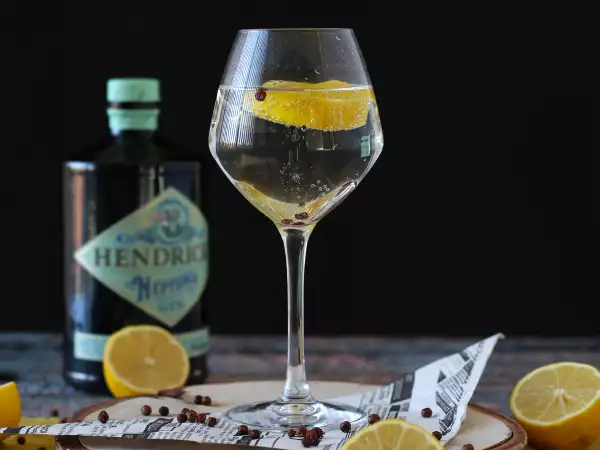 Recept Gin s tonikom, základný aperitívny koktail!