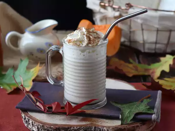 Recept Tekvicové latte s domácim tekvicovým sirupom!