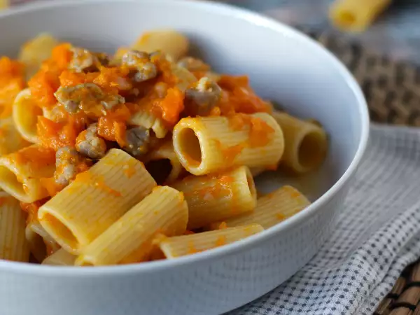 Recept Cestoviny s tekvicou a klobásou