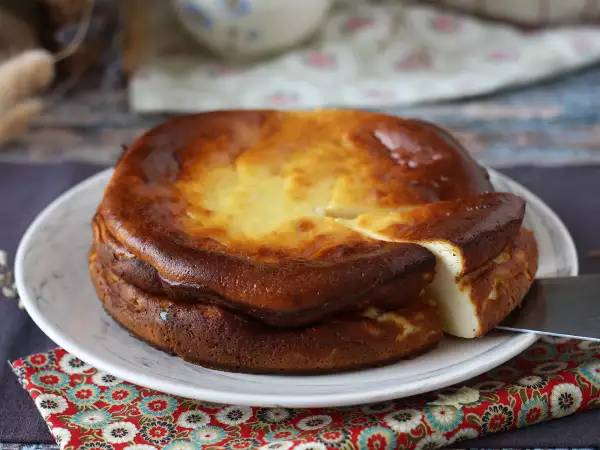 Recept Lahodný tvarohový koláč bez pečiva, ktorý je veľmi jednoduchý na prípravu!