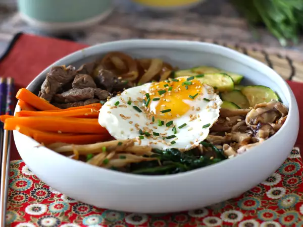 Recept Bibimbap, tradičné kórejské jedlo