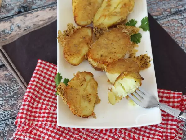 Recept Parmezánové zemiaky, mäkké vo vnútri a chrumkavé zvonka!