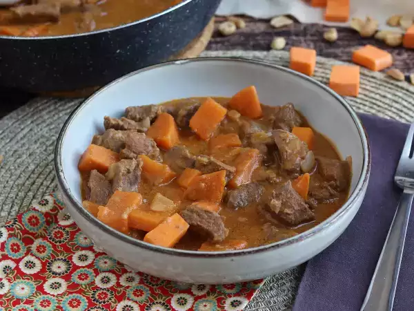 Recept Hovädzie mäso s mafé (jednoduchá a stále chutná verzia!)
