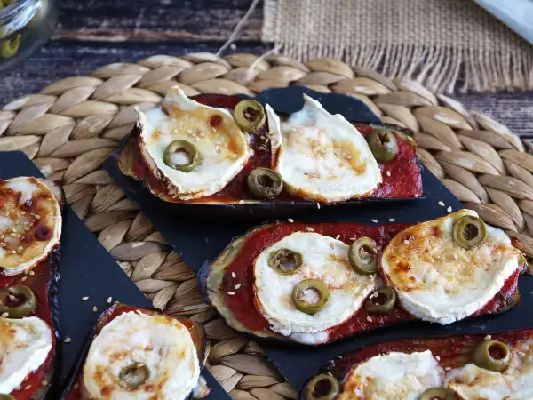 Recept Toast z baklažánu s paradajkami a kozím syrom
