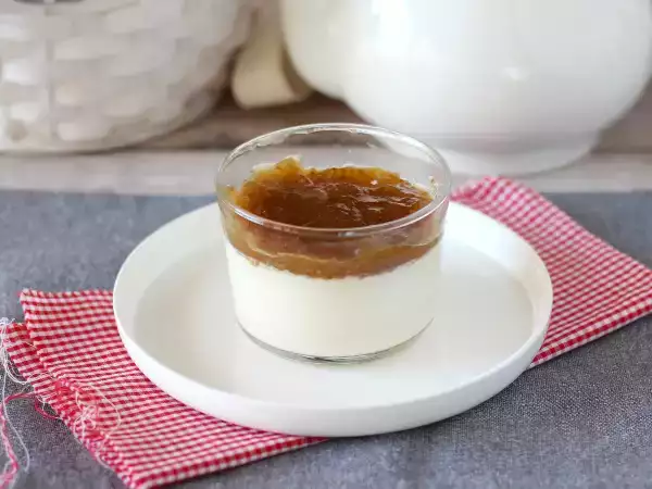 Recept Vanilková panna cotta s figovou omáčkou