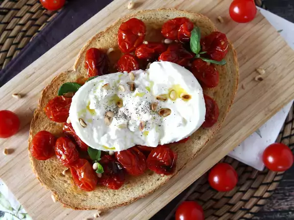 Recept Bruschetta s pečenými paradajkami a burratou