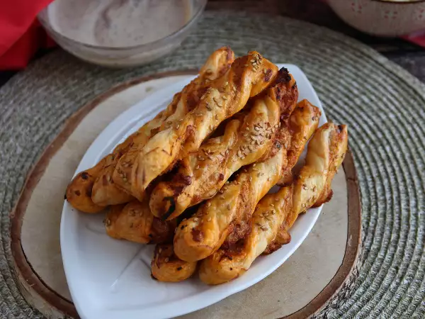 Recept Krútené lístkové cesto s pestom rosso a mozzarellou