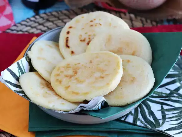 Recept Venezuelské arepas, bezlepkové žemle vyrobené len z 3 ingrediencií