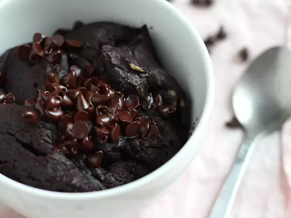 Recept Čokoládový koláč s arašidovým maslom v mikrovlnnej rúre za 1 min.