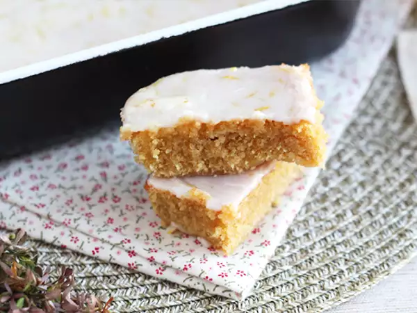 Recept Citrónový a ovsený koláčik s citrónovou polevou