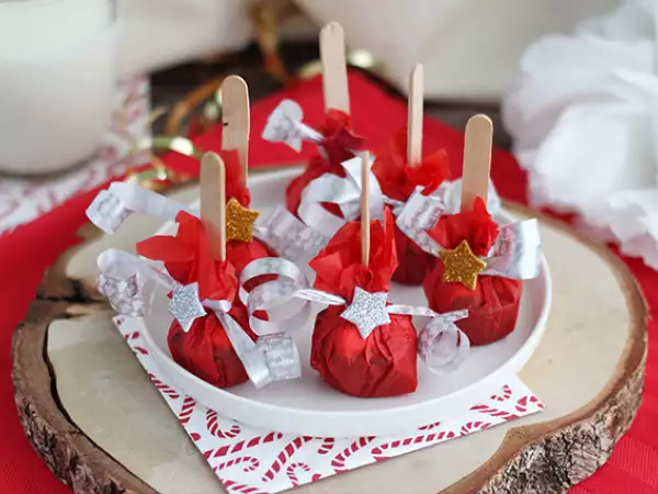 Recept Horké čokoládové lízanky: horká čokoláda + marshmallow