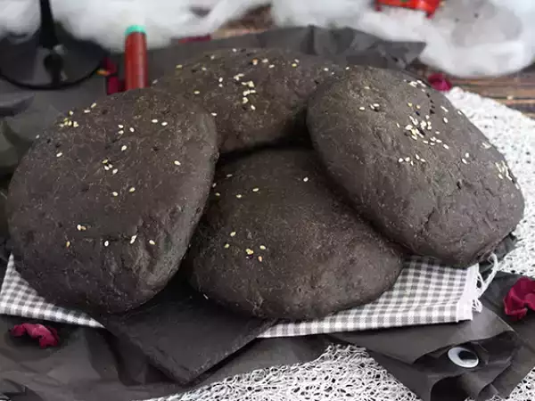 Recept Buchtičky z čiernej kalmárskej farby