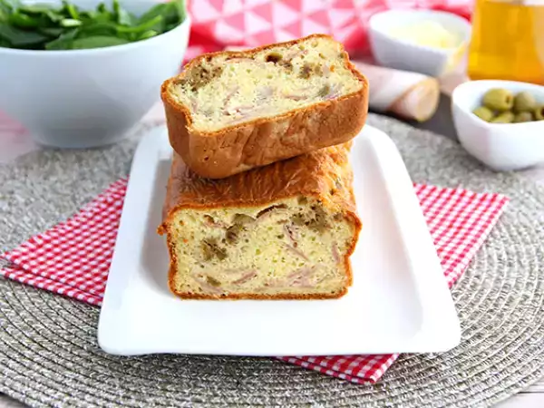 Recept Šunka a syrový koláč so zelenými olivami