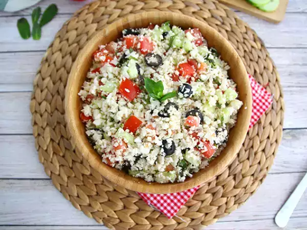 Recept 100% zeleninový karfiolový tabbouleh