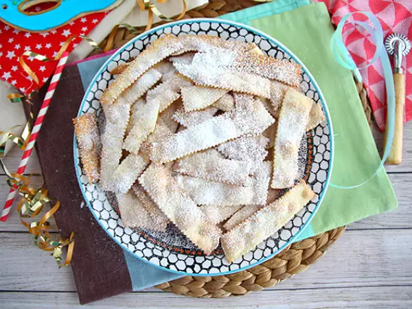 Recept Chiacchiere di carnevale - talianske pečené bugne