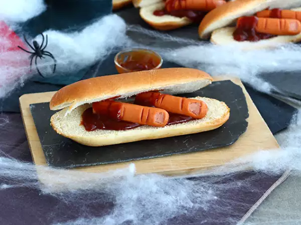 Recept Krvavé halloweenske párky v rožku