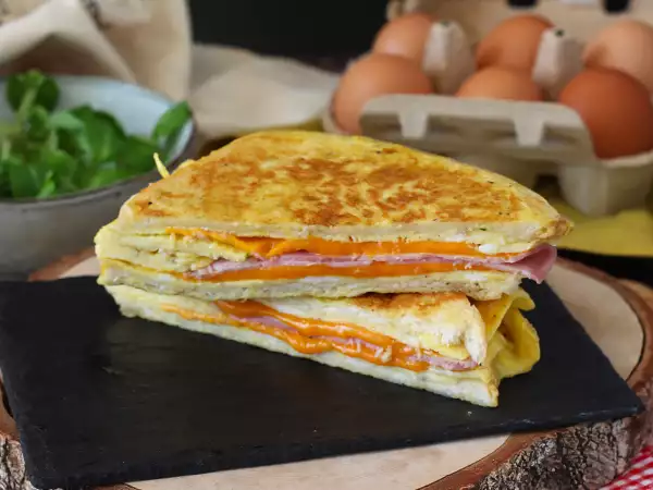 Recept Omeleta expres sendvič - francúzsky toast omeleta sendvič - vajíčko sendvič hack