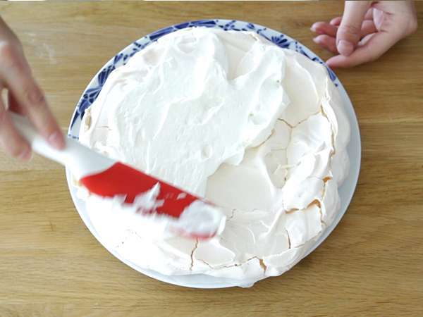 Jednoduchá jahodová pavlova - Príprava krok 5