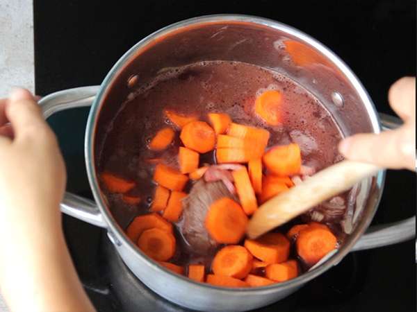 Hovädzie bourguignon - Príprava krok 2