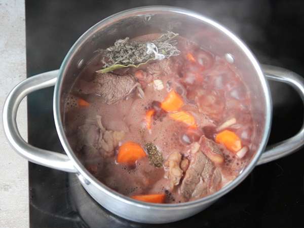Hovädzie bourguignon - Príprava krok 3