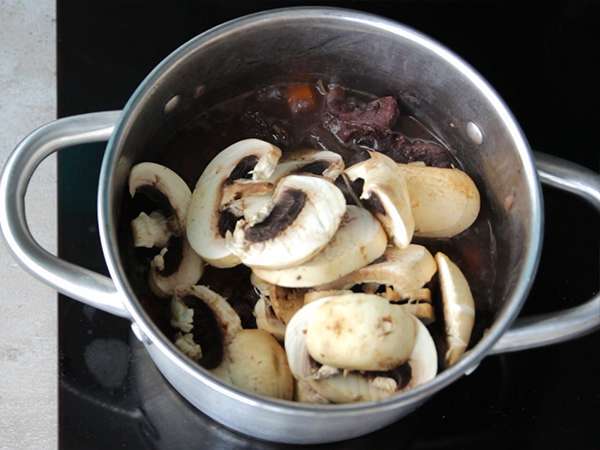 Hovädzie bourguignon - Príprava krok 4