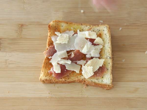 Bruschetta s figami, parmezánom a parmskou šunkou - Príprava krok 2