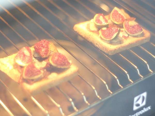 Bruschetta s figami, parmezánom a parmskou šunkou - Príprava krok 4