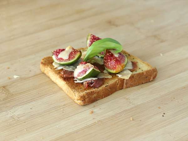 Bruschetta s figami, parmezánom a parmskou šunkou - Príprava krok 5