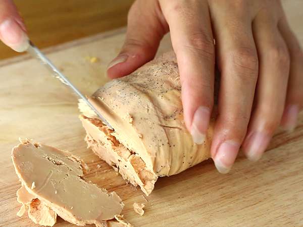 Makrónky z foie gras s quenelles - Príprava krok 3
