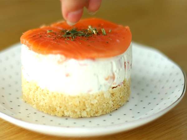Solené syrové koláčiky s lososom - Príprava krok 6