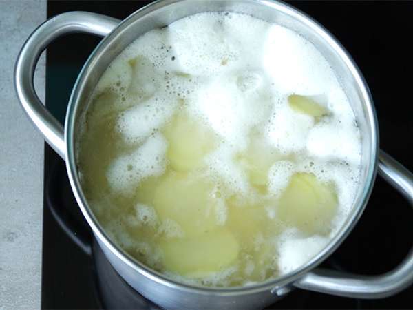 Tarte Tatin zo zemiakov a kantalu - Príprava krok 1