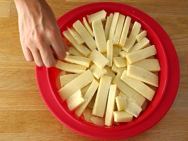 Tarte Tatin zo zemiakov a kantalu - Príprava krok 4