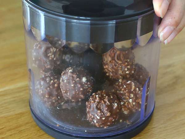 Vianočné poleno s Ferrero Rochers - Príprava krok 6