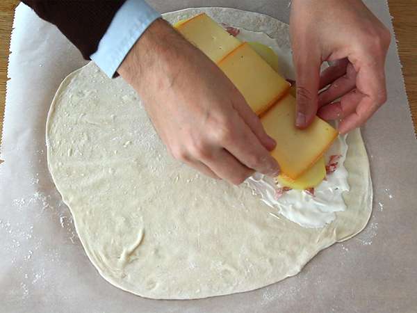Chausson s raclette, savojská calzone - Príprava krok 3