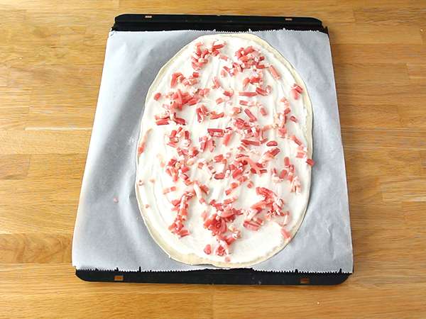 Flammekueche, alsaský flambovaný koláč - Príprava krok 3