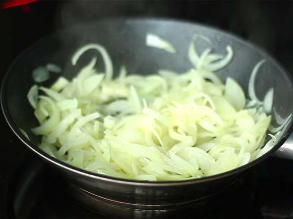 Flammekueche, alsaský flambovaný koláč - Príprava krok 4