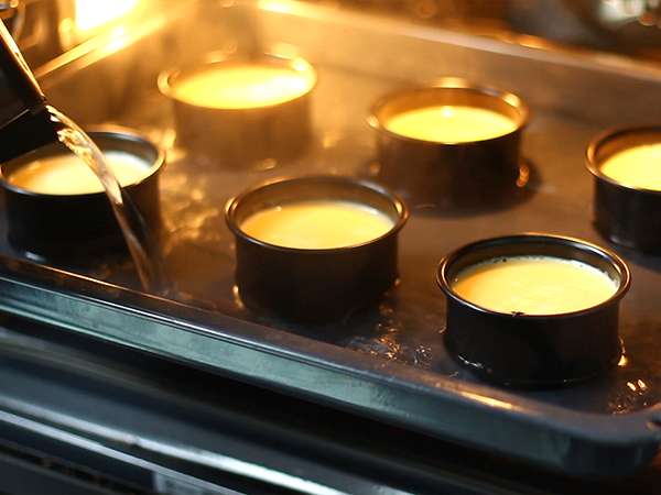 Flan s kondenzovaným mliekom - Príprava krok 4