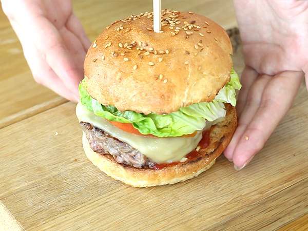 Rýchly a jednoduchý domáci hamburger - Príprava krok 6