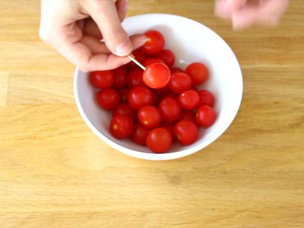 Karamelizované cherry paradajky so sezamovými semienkami alebo paradajky lásky - Príprava krok 2